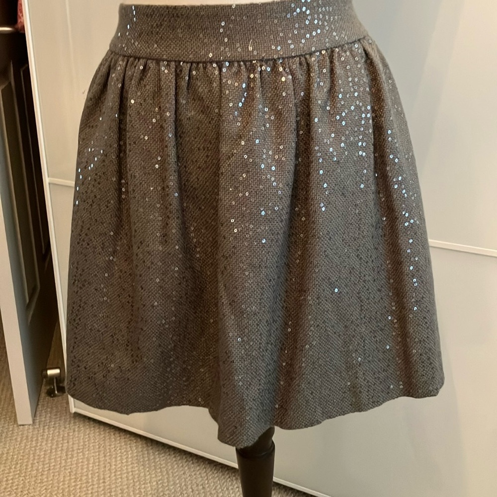 Sparkling gray green skirt with side pockets